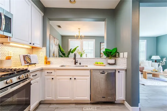 $1,160,000 | 21 Thorp, Ladera Ranch, CA 92694