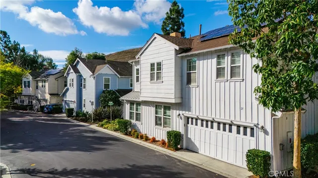 $1,160,000 | 21 Thorp, Ladera Ranch, CA 92694