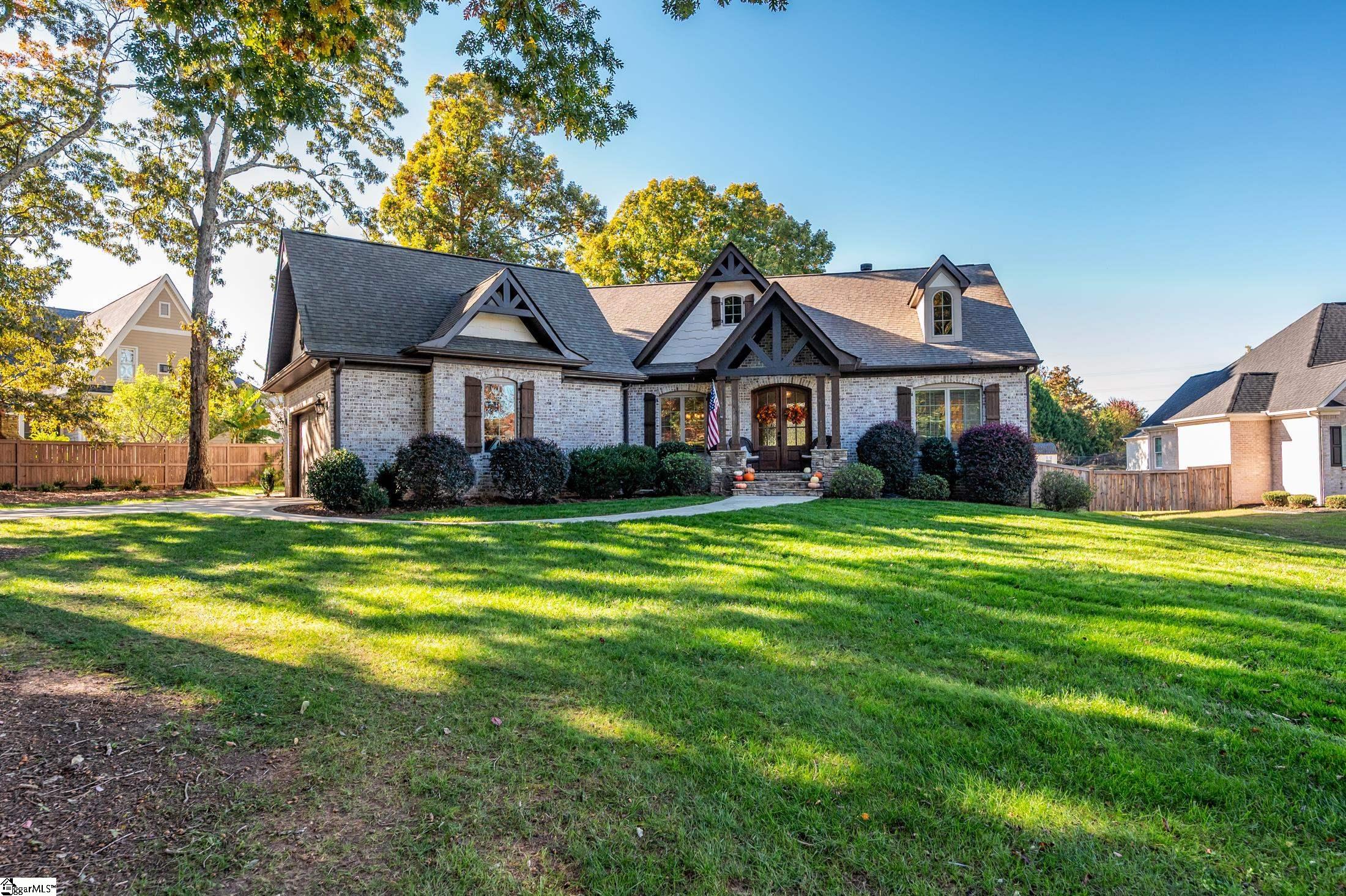 52 Bell Road Greenville, SC 29607 - Photo 2 of 24