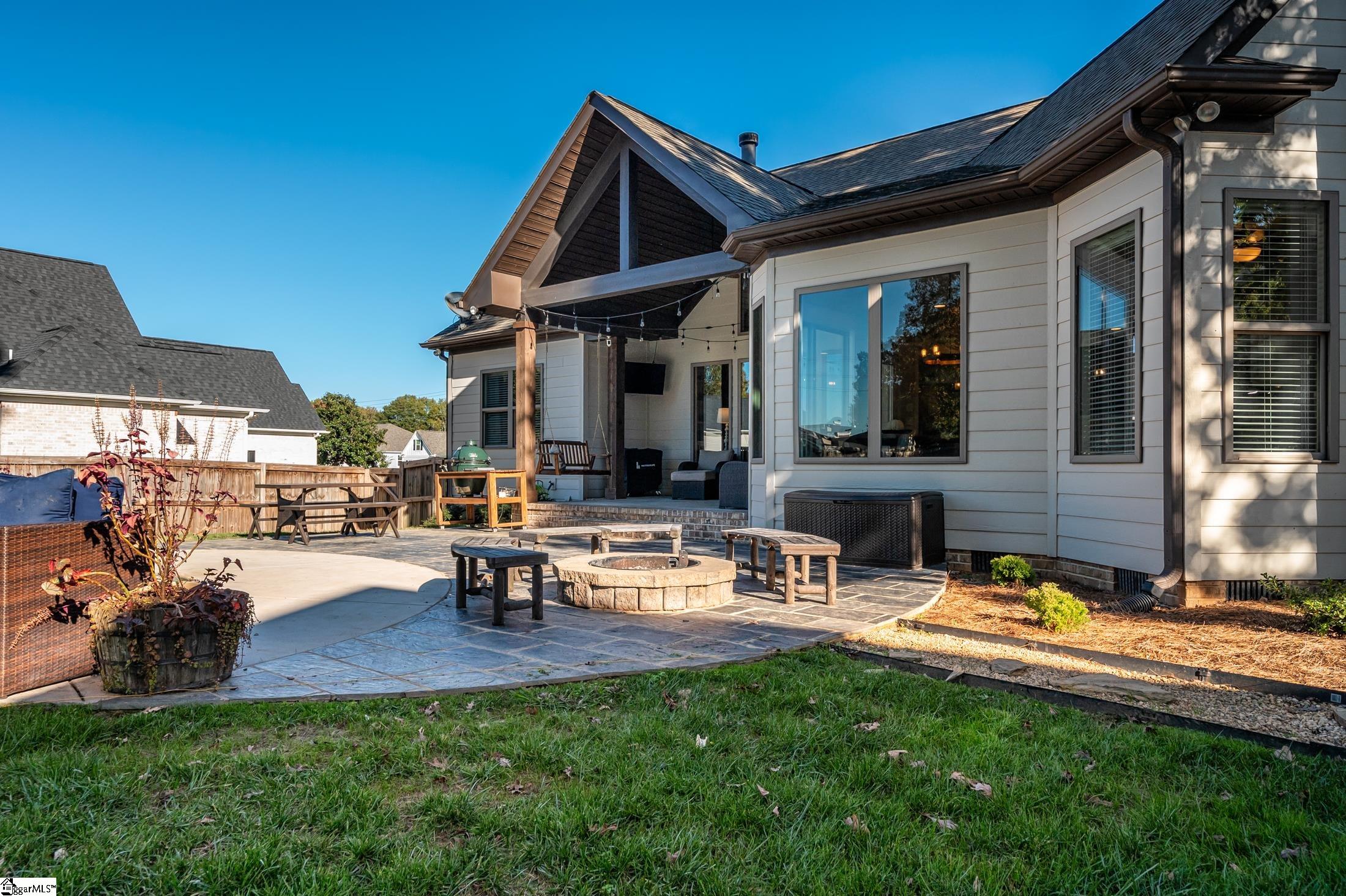 52 Bell Road Greenville, SC 29607 - Photo 4 of 24