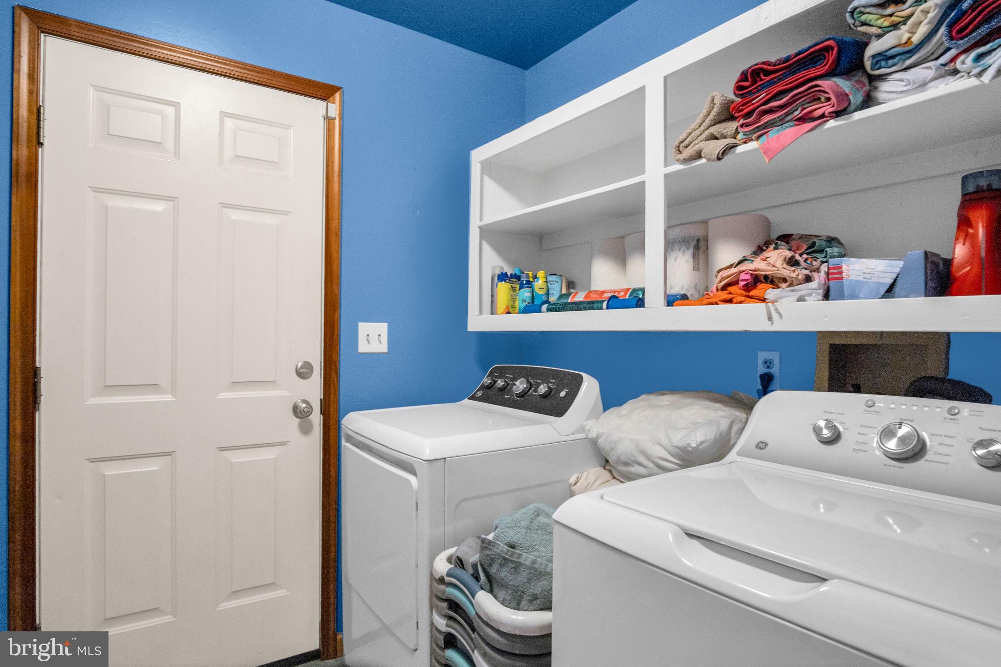 16 Hill Road Carlisle, PA 17015 - Photo 31 of 36 a utility room with dryer and washer
