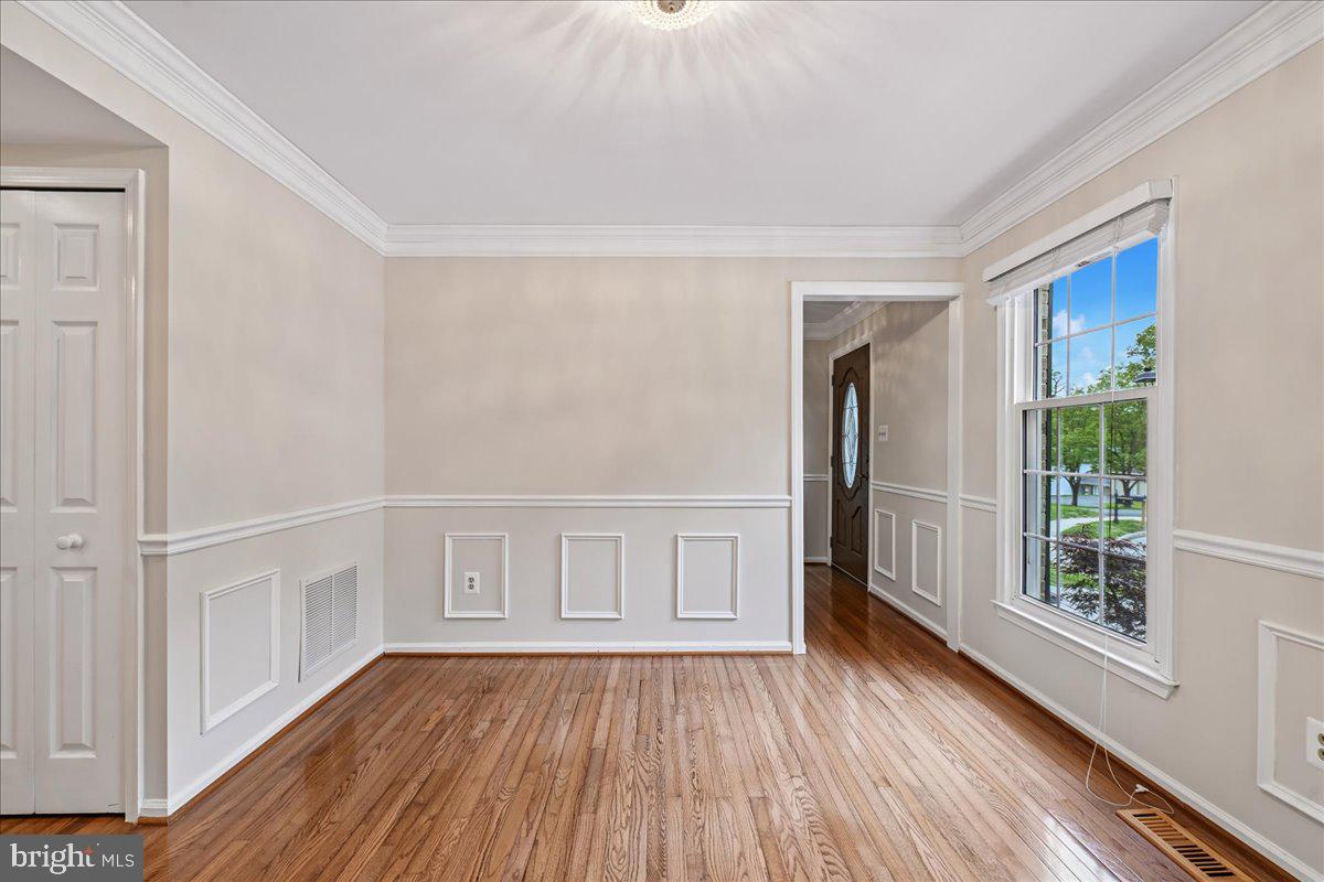 7592 Ruxton Drive Springfield, VA 22153 - Photo 13 of 72