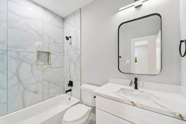 $2,300 | 6631 Foster Street, Houston, TX 77021