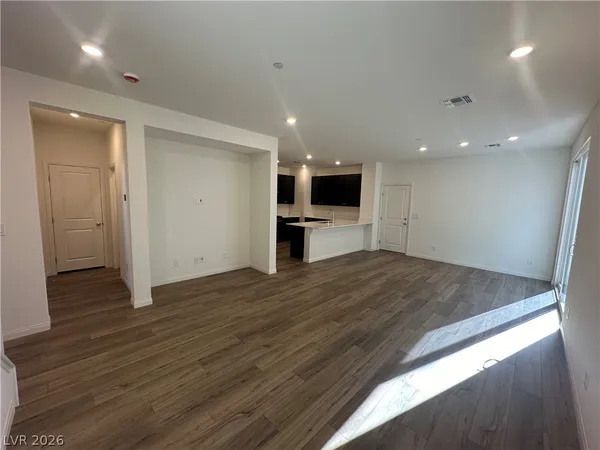 $2,470 | 3633 Torres Novas Lane, Henderson, NV 89044