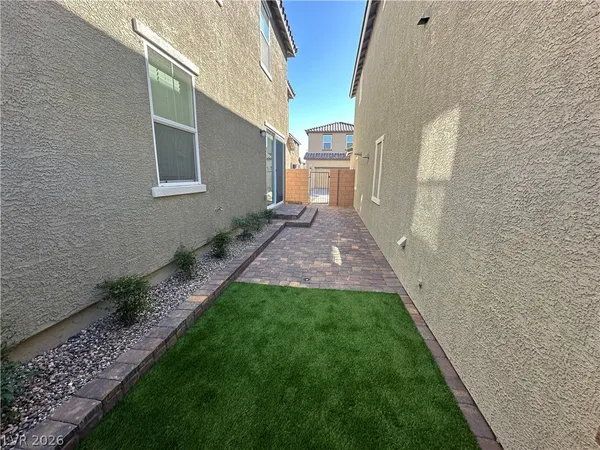 $2,470 | 3633 Torres Novas Lane, Henderson, NV 89044