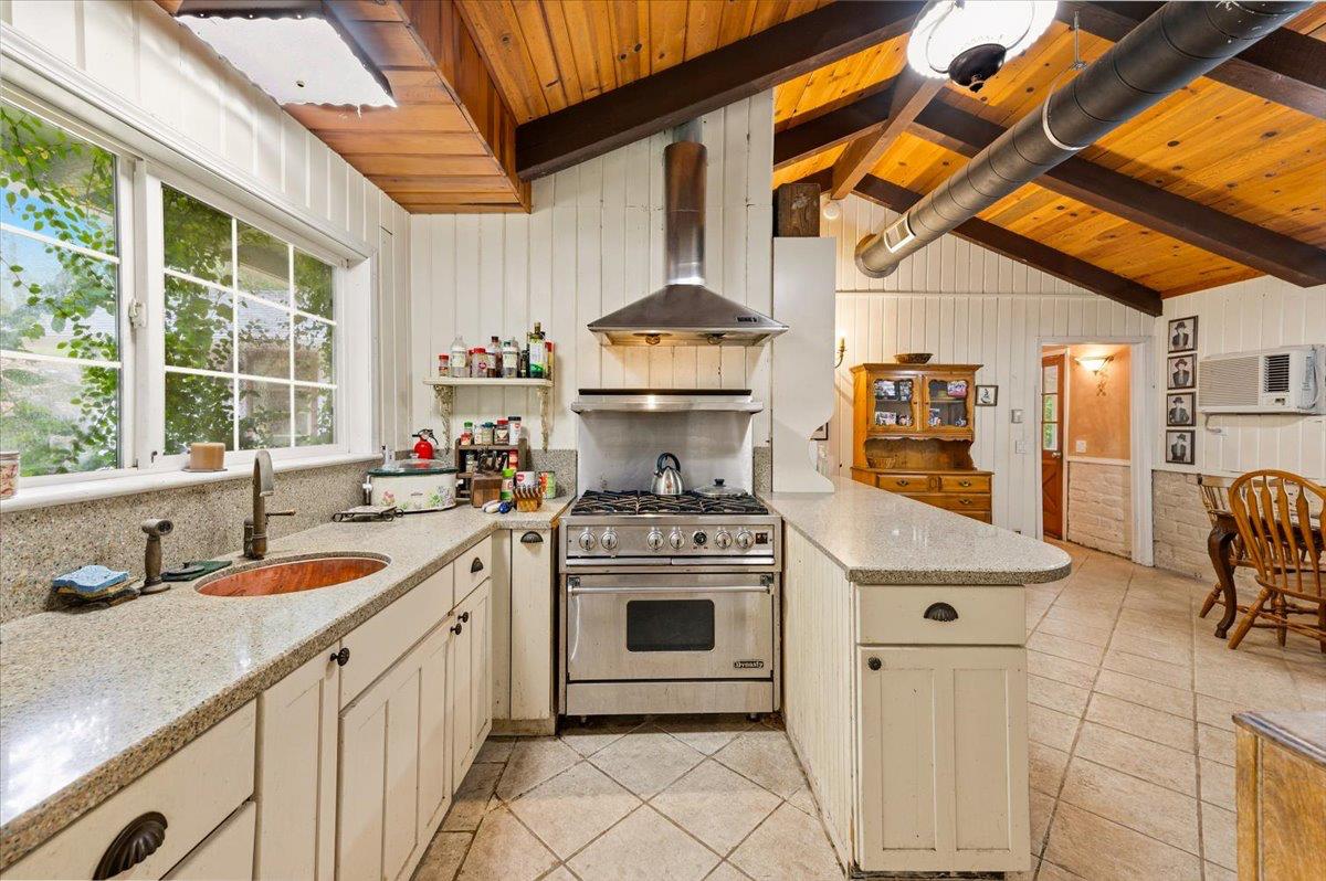 10677 Lazy Valley Road Penn Valley, CA 95946 - Photo 15 of 65