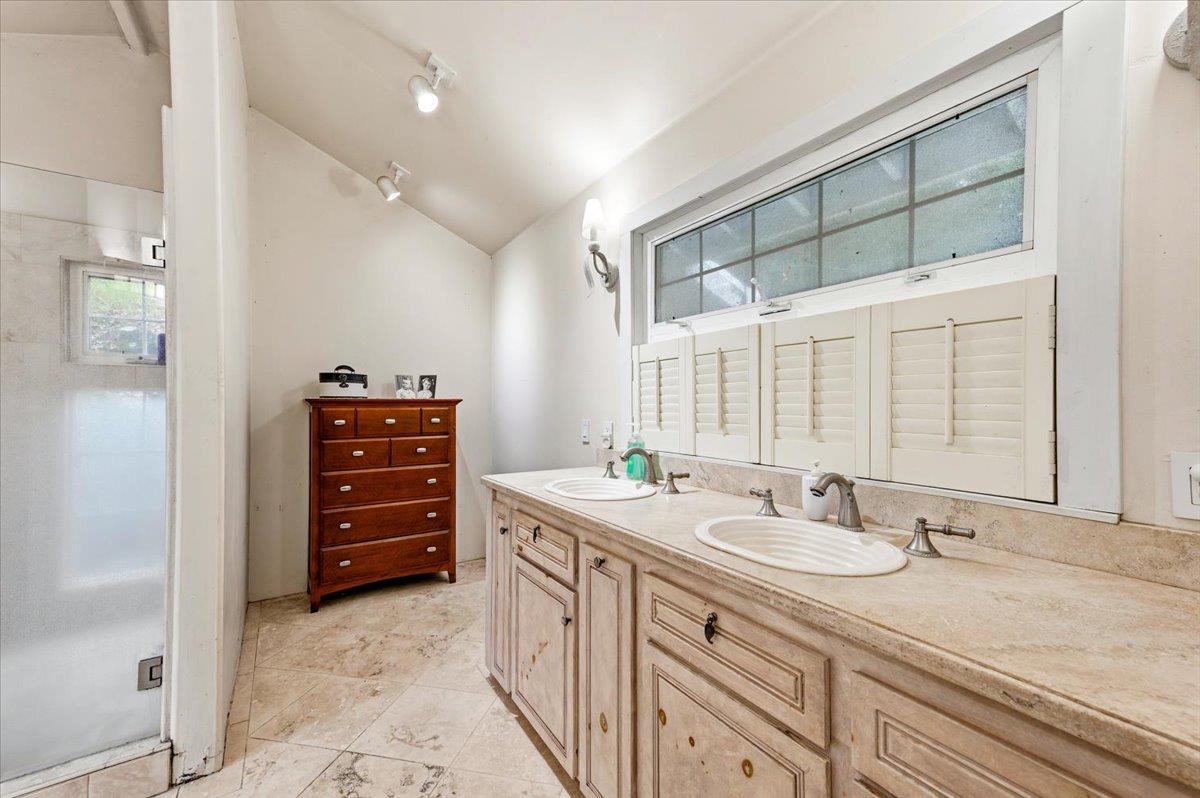 10677 Lazy Valley Road Penn Valley, CA 95946 - Photo 21 of 65