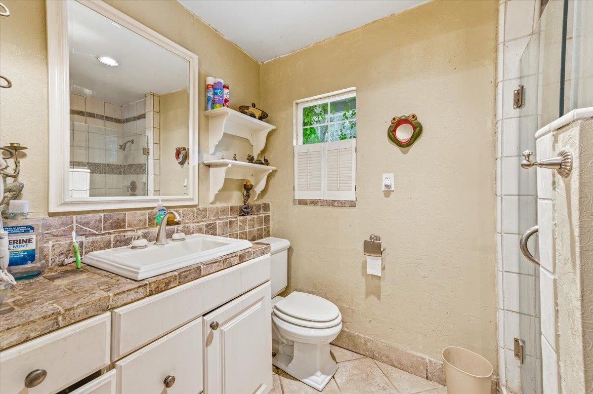 10677 Lazy Valley Road Penn Valley, CA 95946 - Photo 28 of 65