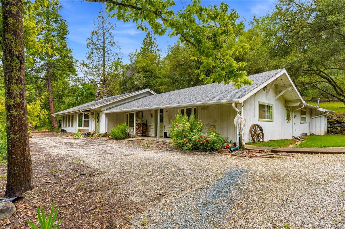 10677 Lazy Valley Road Penn Valley, CA 95946 - Photo 5 of 65