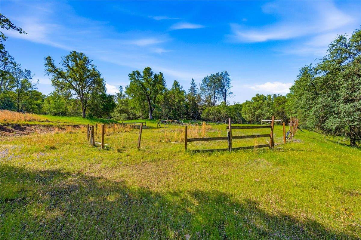 10677 Lazy Valley Road Penn Valley, CA 95946 - Photo 53 of 65