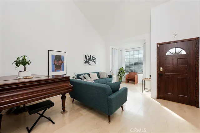 $999,000 | 415 Magnolia Avenue, Inglewood, CA 90301