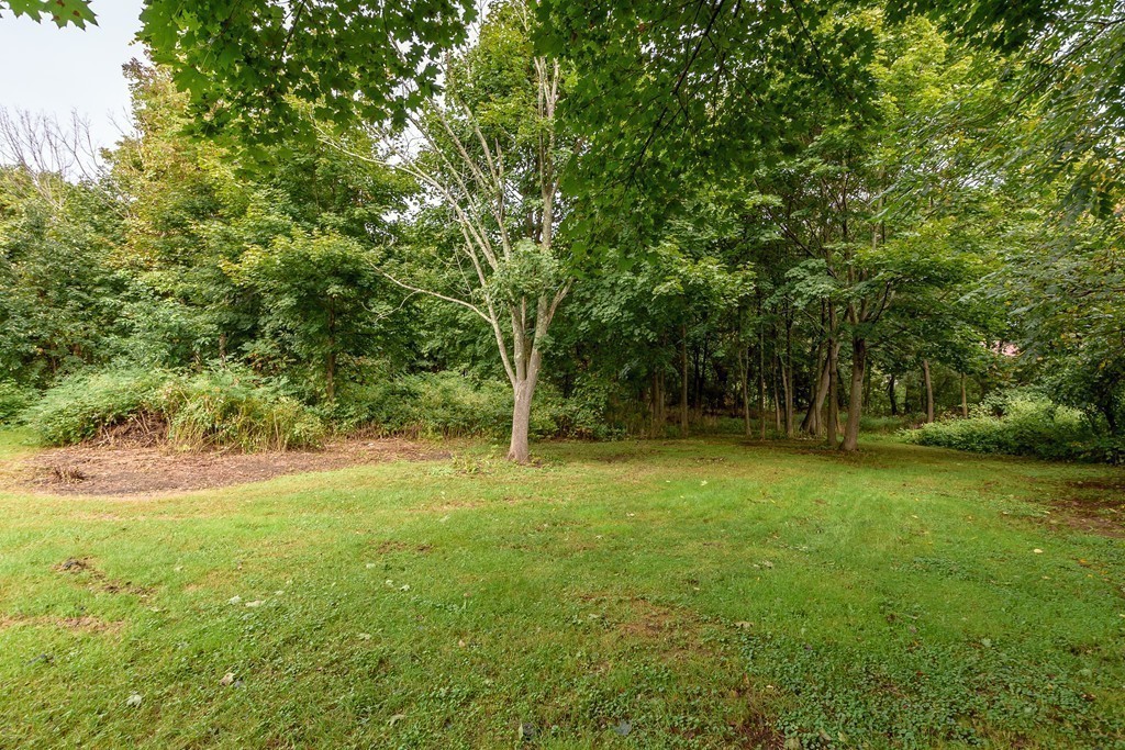 616 Boston Road Billerica, MA 01821 - Photo 12 of 14