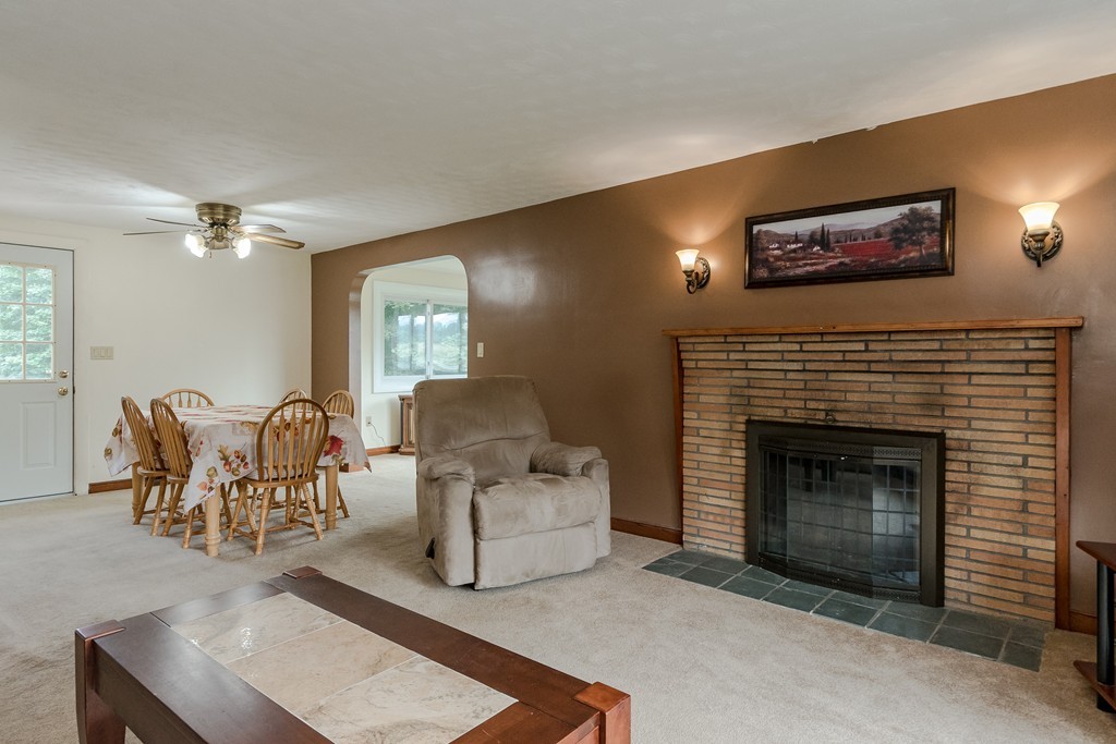 616 Boston Road Billerica, MA 01821 - Photo 3 of 14