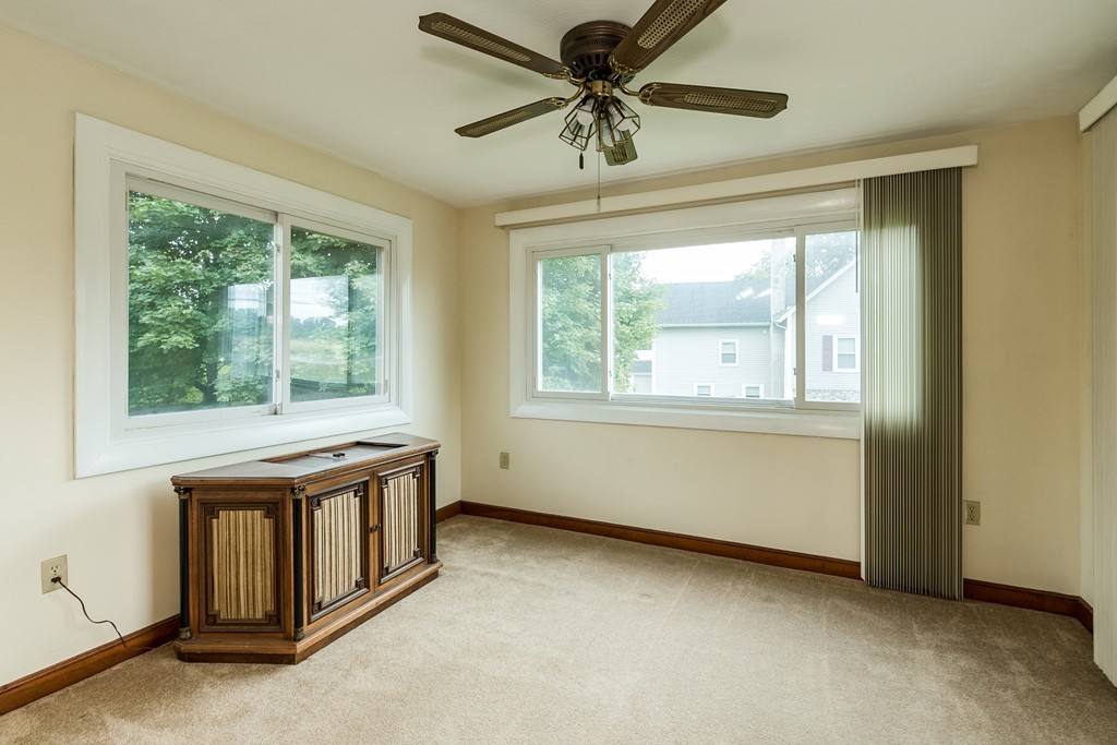 616 Boston Road Billerica, MA 01821 - Photo 6 of 14