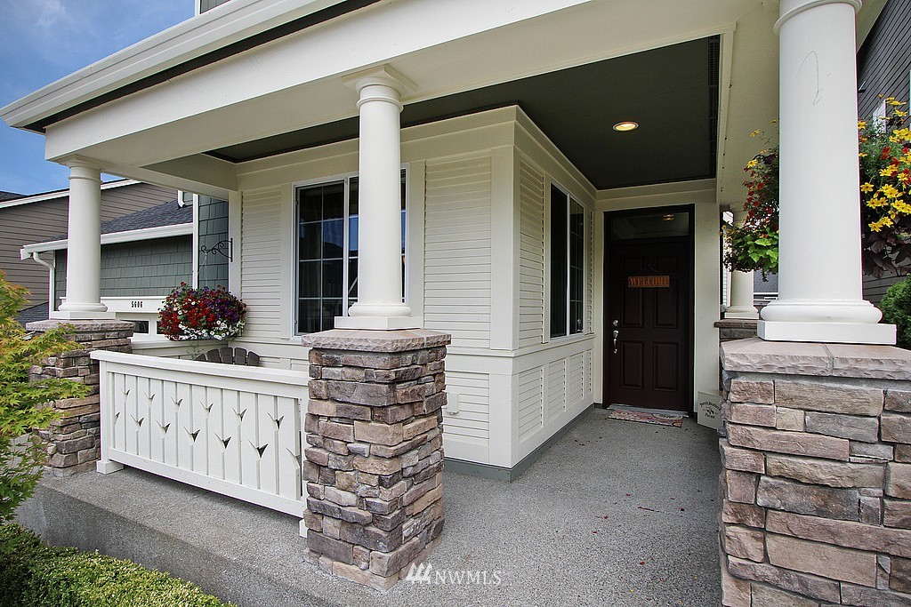 5606 Northeast 8th Place Renton, WA 98059 - Photo 2 of 25