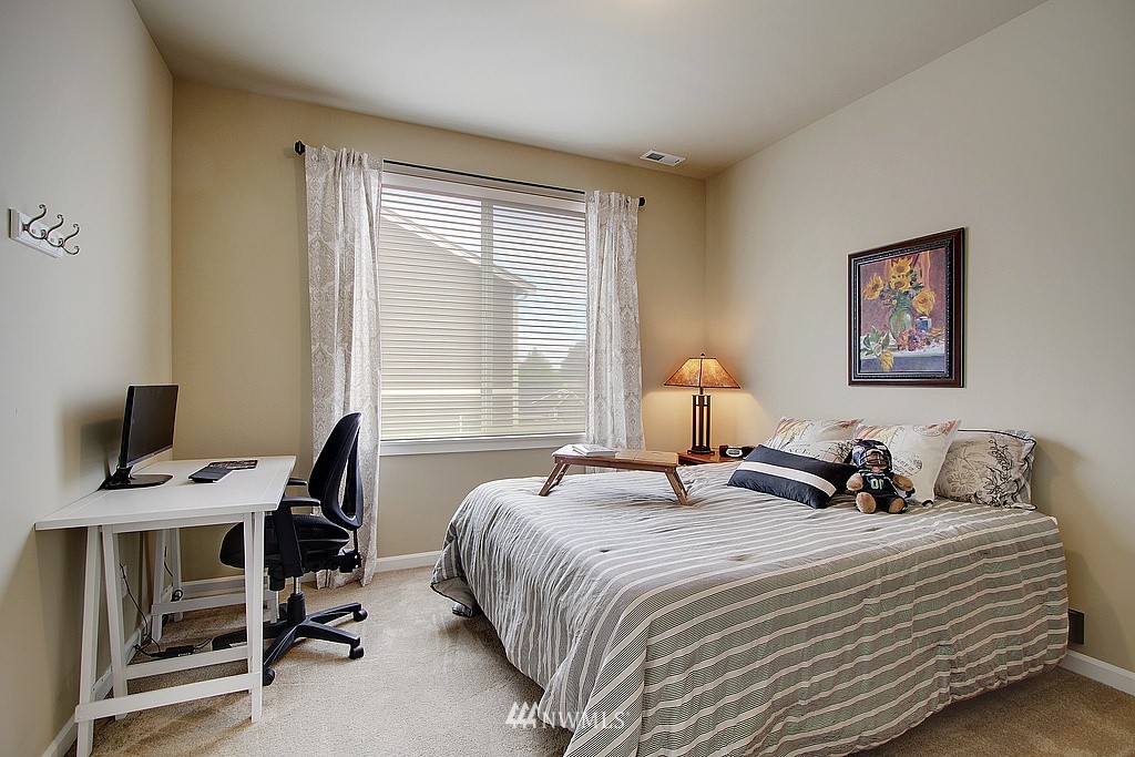 5606 Northeast 8th Place Renton, WA 98059 - Photo 12 of 25