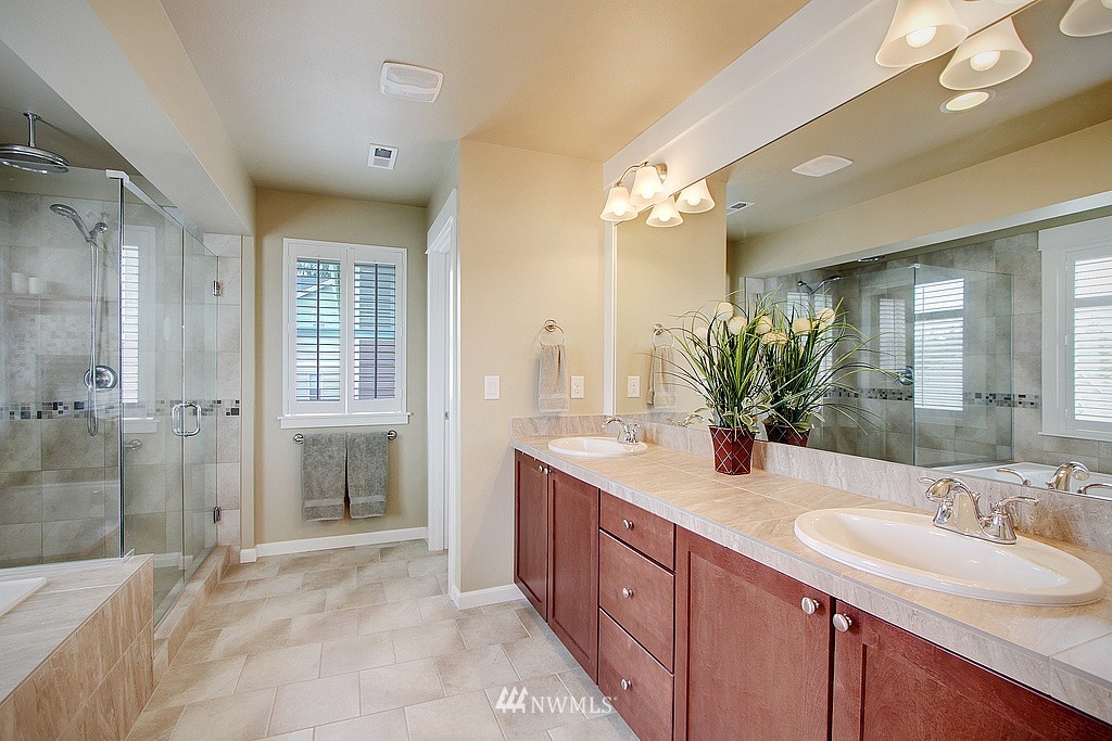 5606 Northeast 8th Place Renton, WA 98059 - Photo 15 of 25