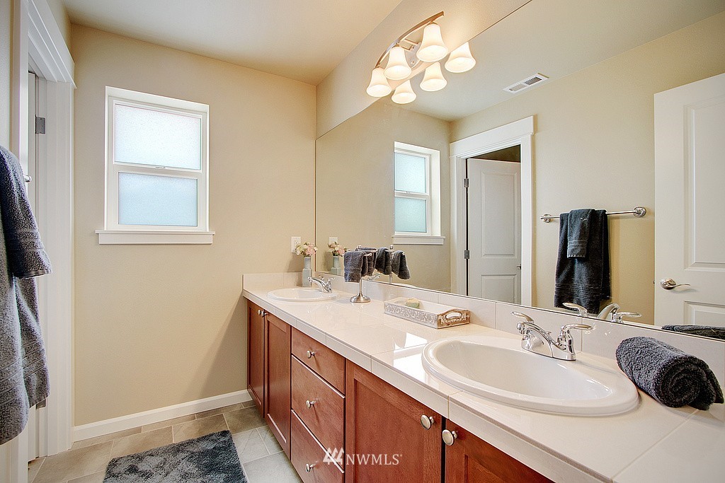 5606 Northeast 8th Place Renton, WA 98059 - Photo 19 of 25