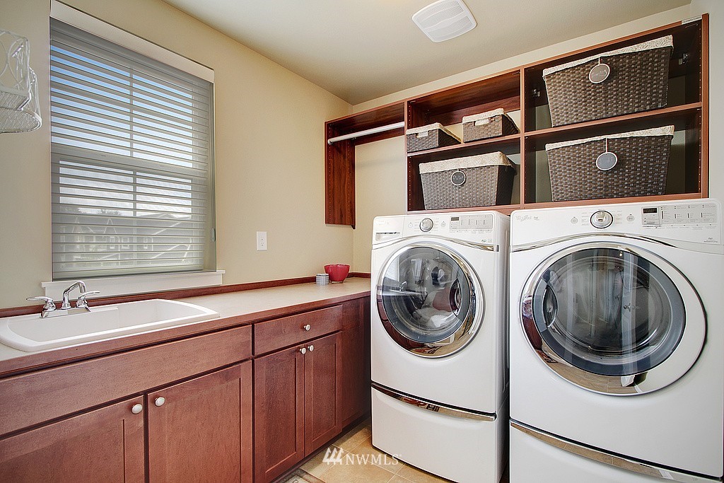 5606 Northeast 8th Place Renton, WA 98059 - Photo 22 of 25