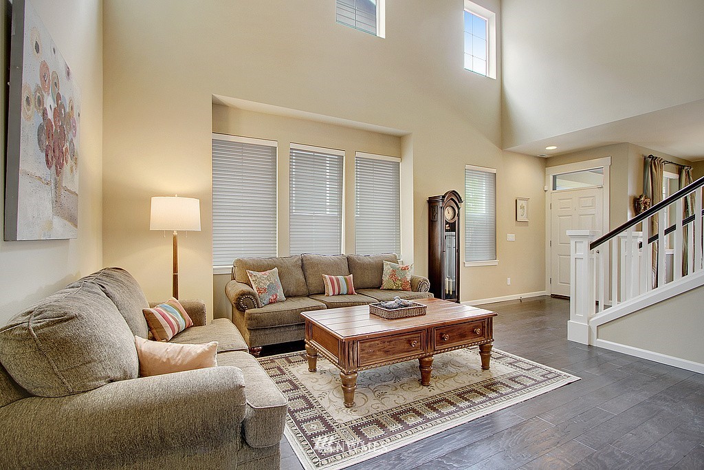 5606 Northeast 8th Place Renton, WA 98059 - Photo 4 of 25