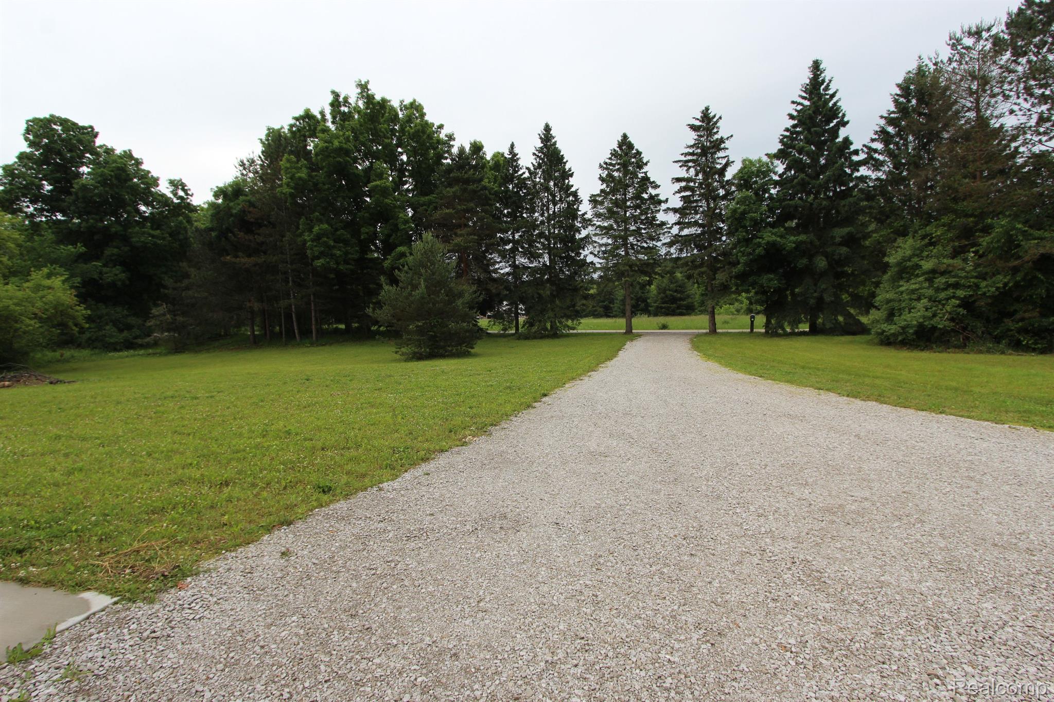 2975 East Coon Lake Road Howell, MI 48843 - Photo 91 of 175 GRAVEL DRIVE OUT TO COON LAKE ROAD