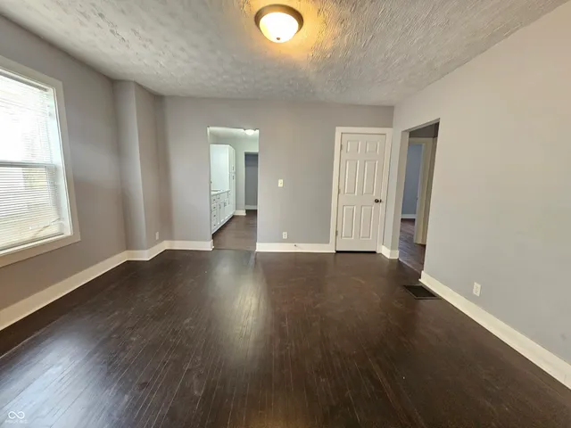 $1,300 | 1728 Noble Street, Anderson, IN 46016