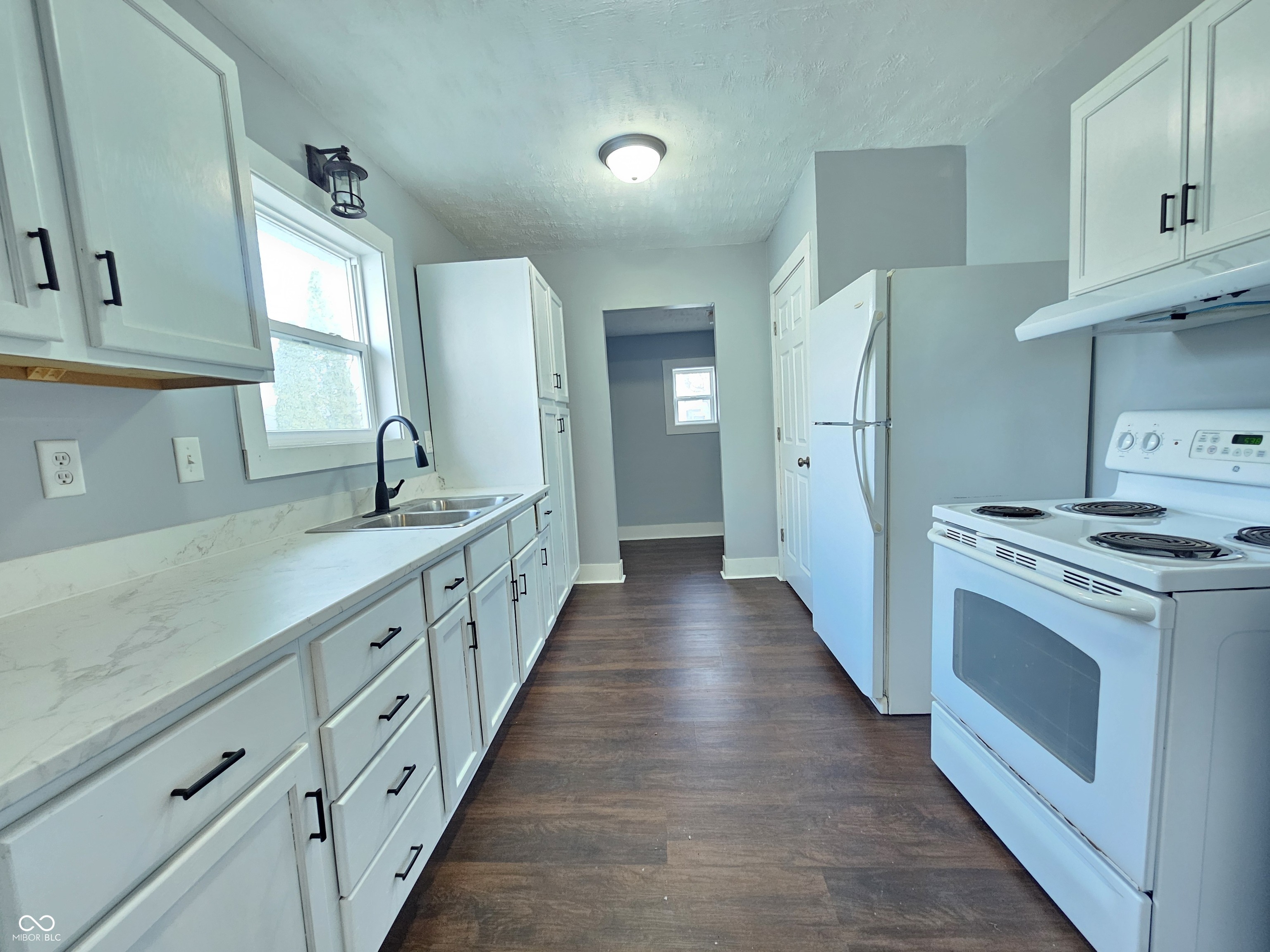 1728 Noble Street Anderson, IN 46016 - Photo 8 of 16