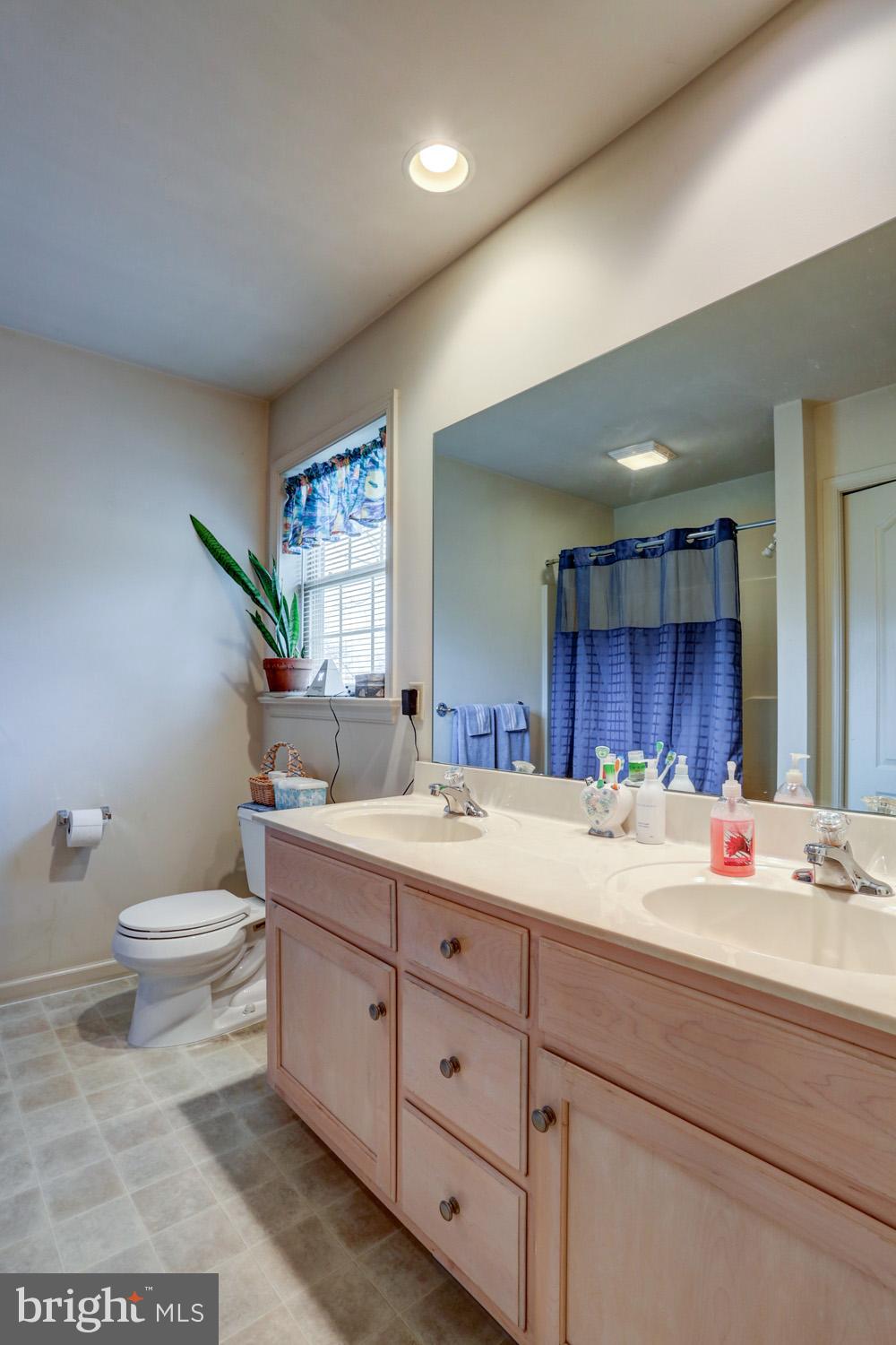 1239 Lampeter Road Lancaster, PA 17602 - Photo 26 of 51 Gallery Image 26