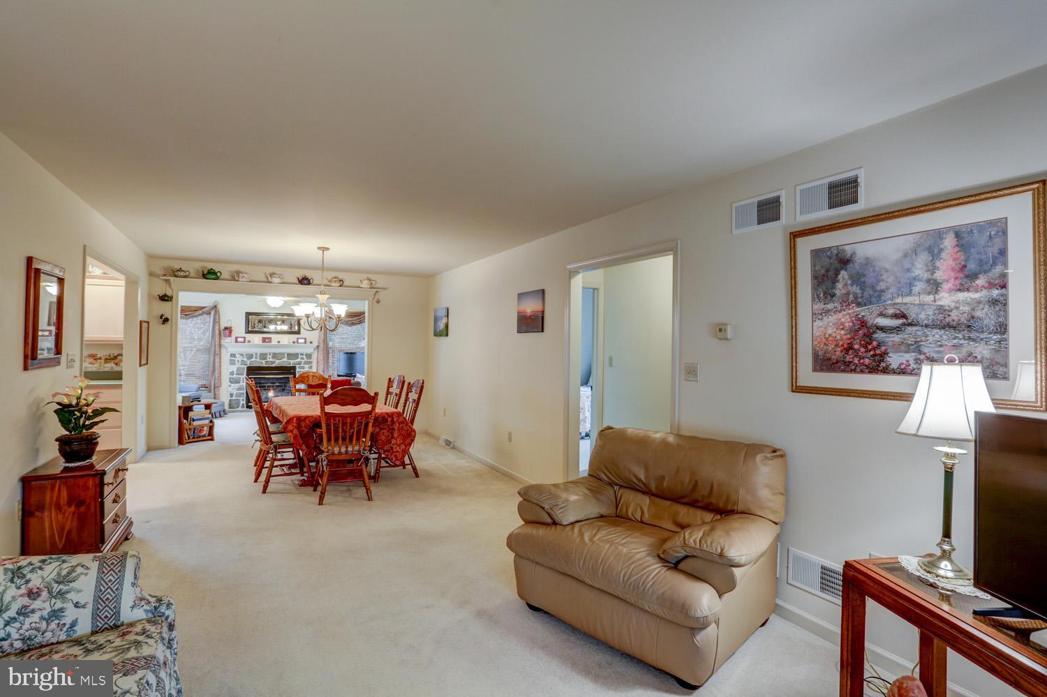 1239 Lampeter Road Lancaster, PA 17602 - Photo 8 of 51 Gallery Image 8