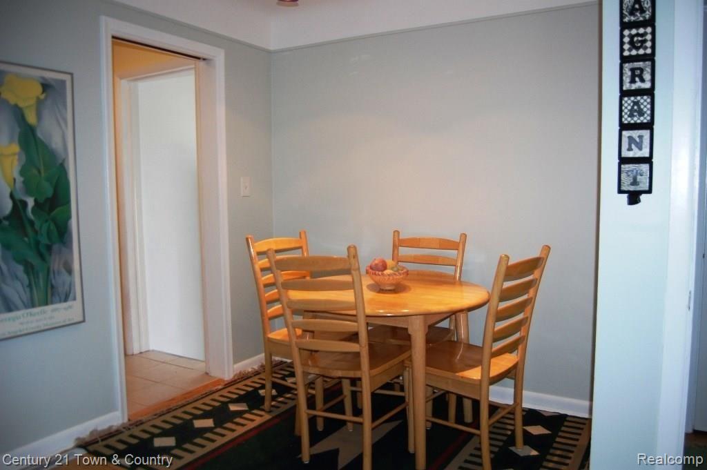 475 Roth Boulevard Clawson, MI 48017 - Photo 6 of 15 Dining Room