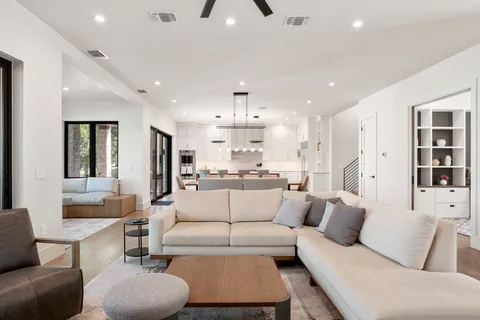 $1,950,000 | 12 Treehaven Lane, The Hills, TX 78738