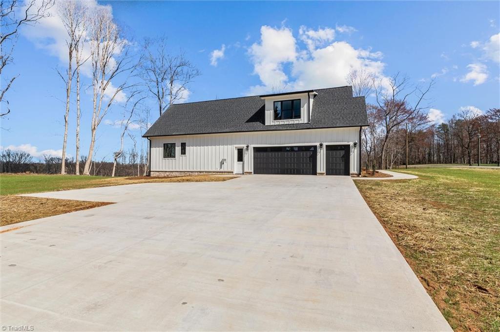 765 Golf Course Road Pilot Mountain, NC 27041 - Photo 41 of 50