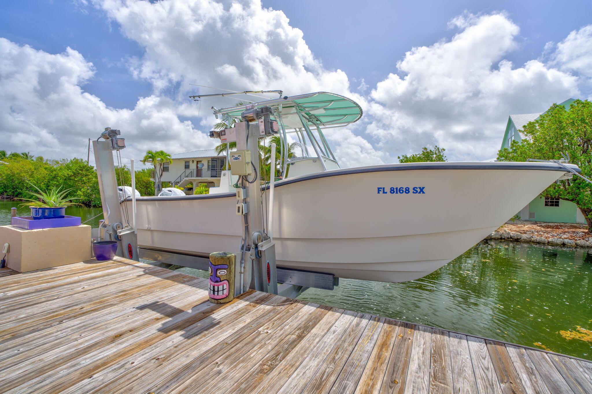 823 Indies Road Summerland Key, FL 33042 - Photo 4 of 47 15K Boat Lift