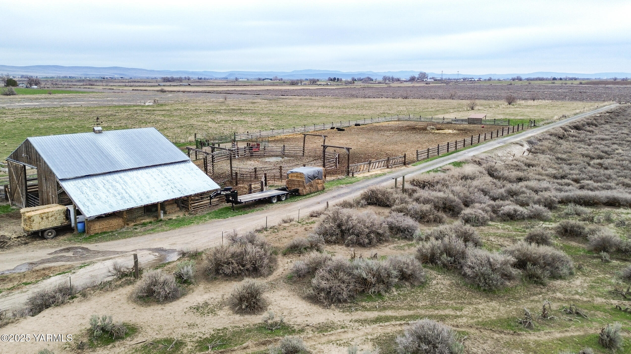 12004 Branch Road Harrah, WA 98933 - Photo 59 of 71 a view of a lake with a terrace