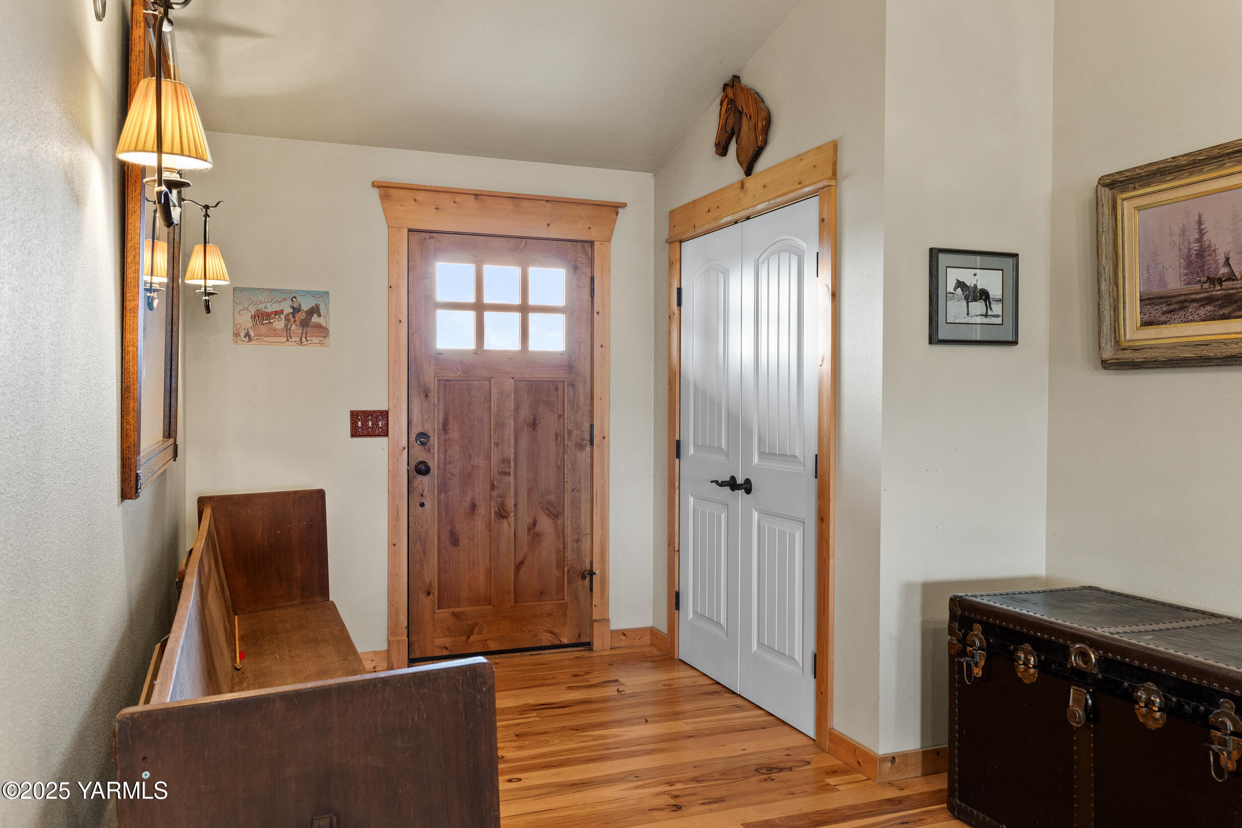 12004 Branch Road Harrah, WA 98933 - Photo 10 of 71 a view of an entryway with wooden floor