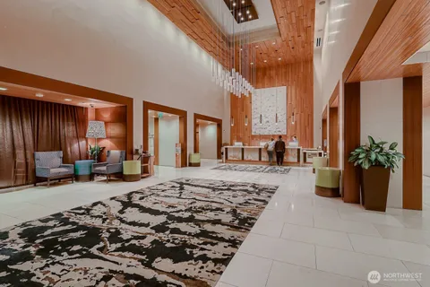 $999,000 | 737 Olive Way, Unit 2905, Seattle, WA 98101