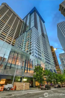 $999,000 | 737 Olive Way, Unit 2905, Seattle, WA 98101