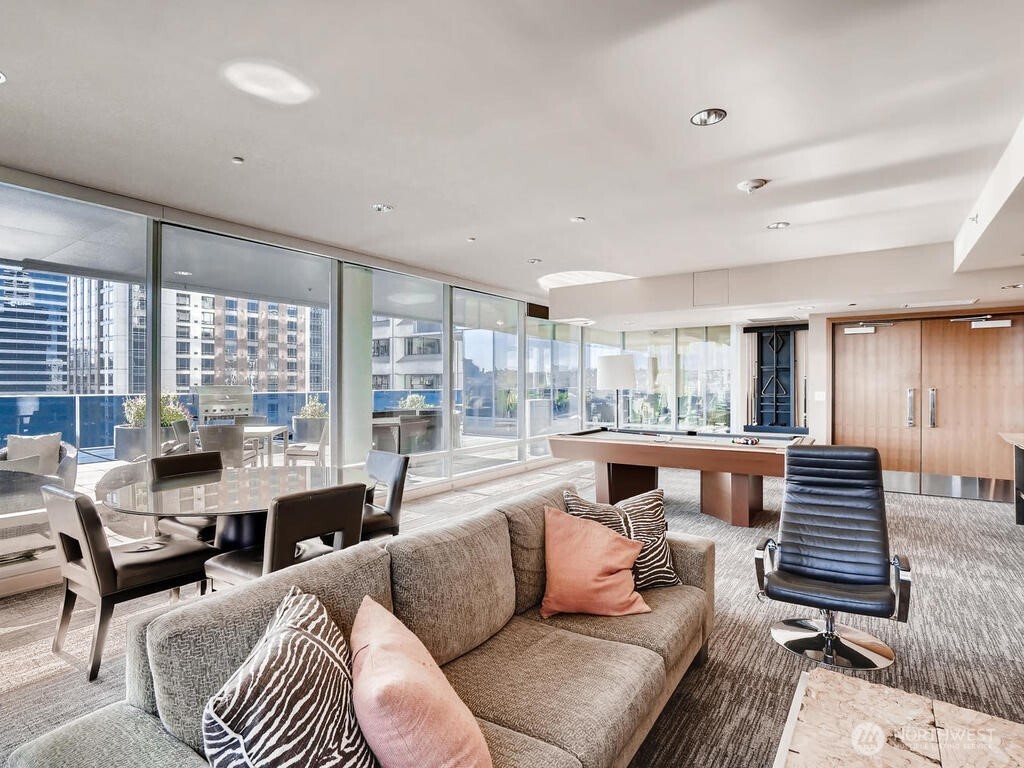 737 Olive Way, Unit 2905 Seattle, WA 98101 - Photo 7 of 33