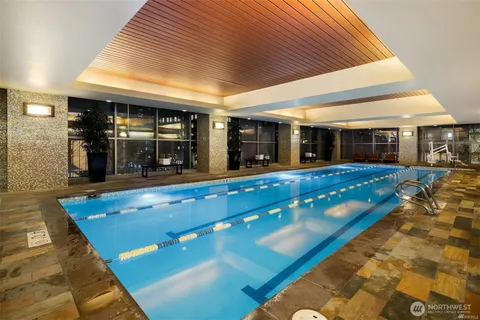 $999,000 | 737 Olive Way, Unit 2905, Seattle, WA 98101