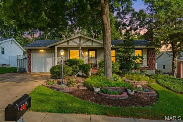 $325,000 | 2005 Cleopatra Drive, Fenton, MO 63026