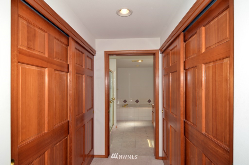 8909 Northeast 151st Place Bothell, WA 98011 - Photo 14 of 15 Gallery Image 14