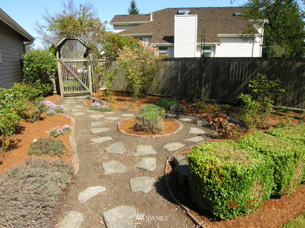 8909 Northeast 151st Place Bothell, WA 98011 - Photo 15 of 15 Gallery Image 15