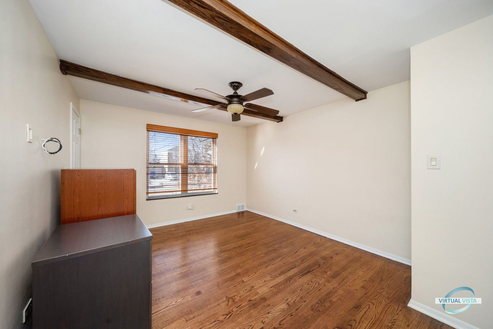 2433 South 4th Avenue North Riverside, IL 60546 - Photo 8 of 20 a view of an empty room with a window