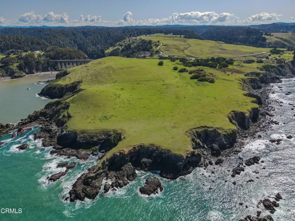 $6,995,000 | 3400 Highway 1, Albion, CA 95410