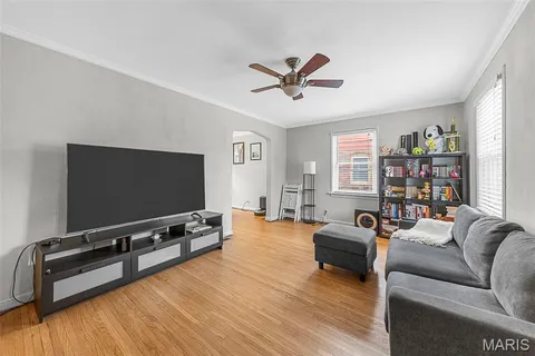 $290,000 | 7044 Holly Hills Avenue, St. Louis, MO 63123