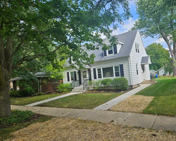 $1,750 | 521 Anderson Boulevard, Geneva, IL 60134