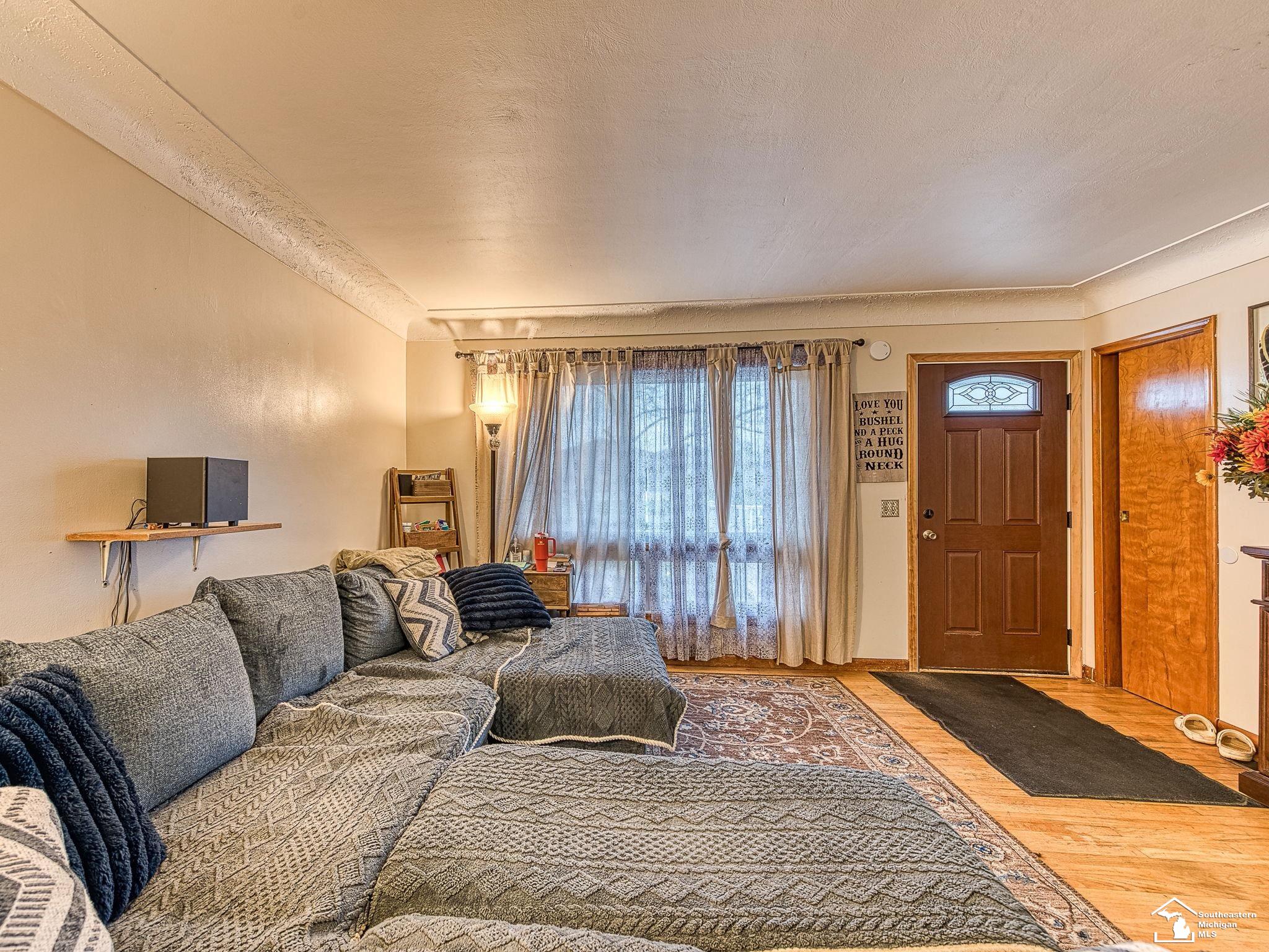 1094 South Raisinville Road Monroe, MI 48161 - Photo 12 of 26