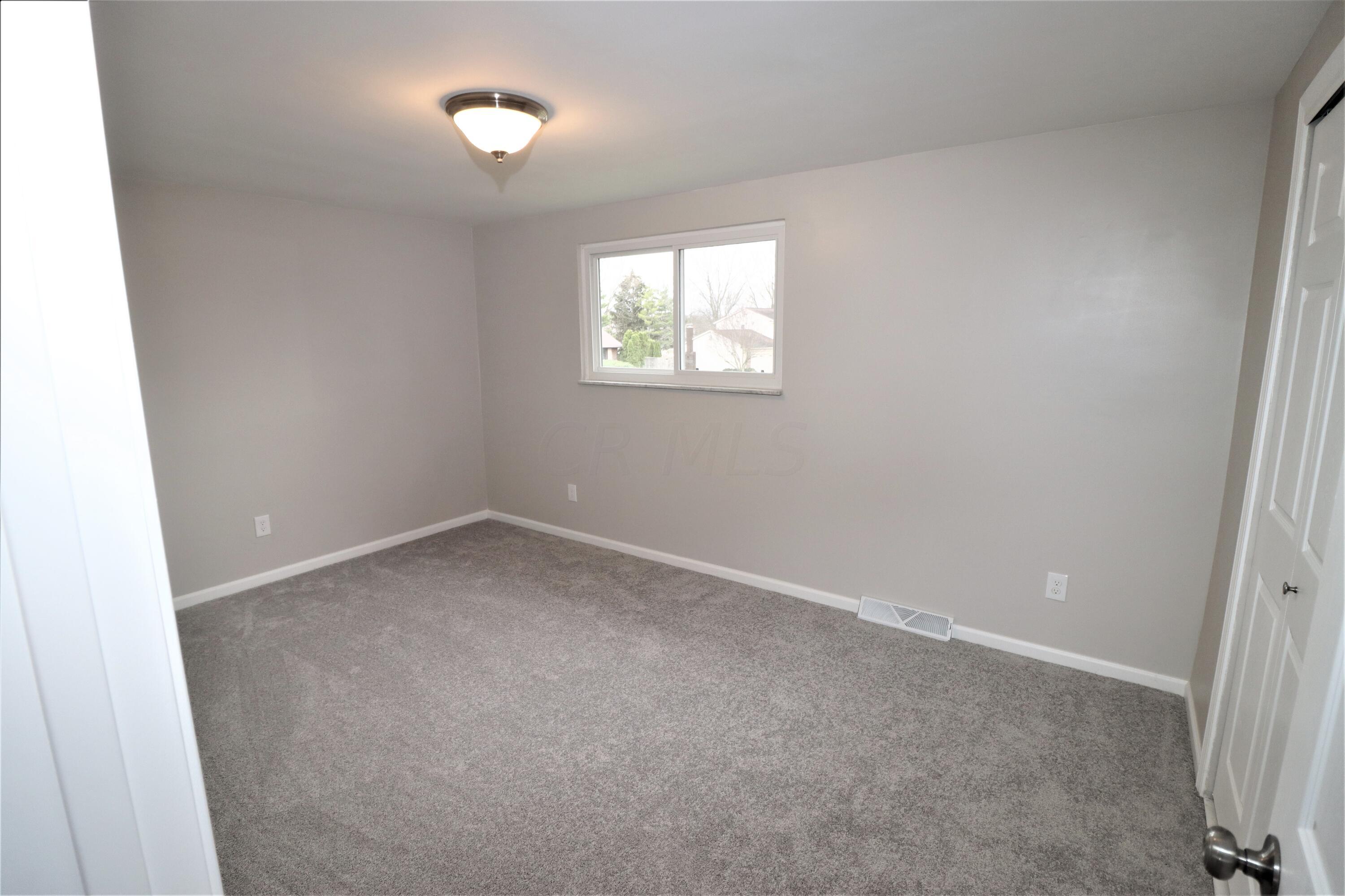 823 Ronson Avenue Gahanna, OH 43230 - Photo 25 of 37 Bedroom 3