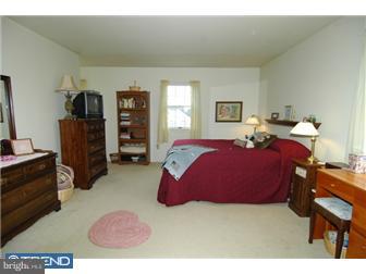 908 Tuckerton Road Reading, PA 19605 - Photo 7 of 11 Gallery Image 7