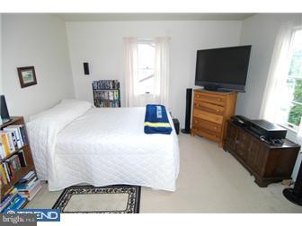 908 Tuckerton Road Reading, PA 19605 - Photo 8 of 11 Gallery Image 8